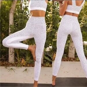 ALL FENIX × ANTHROPOLOGIE Montana High Rise Yoga Set (Leggings & Sports Bra)